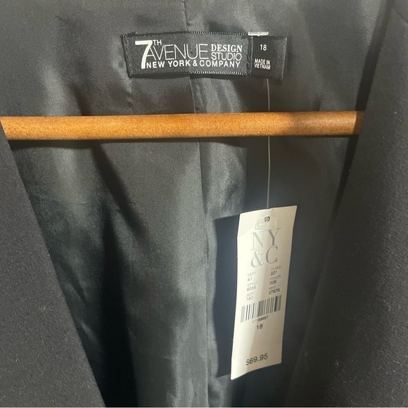 NWT 7th Avenue Design Studio New York & Company Black lined Blazer Sz 18 - Picture 2 of 4